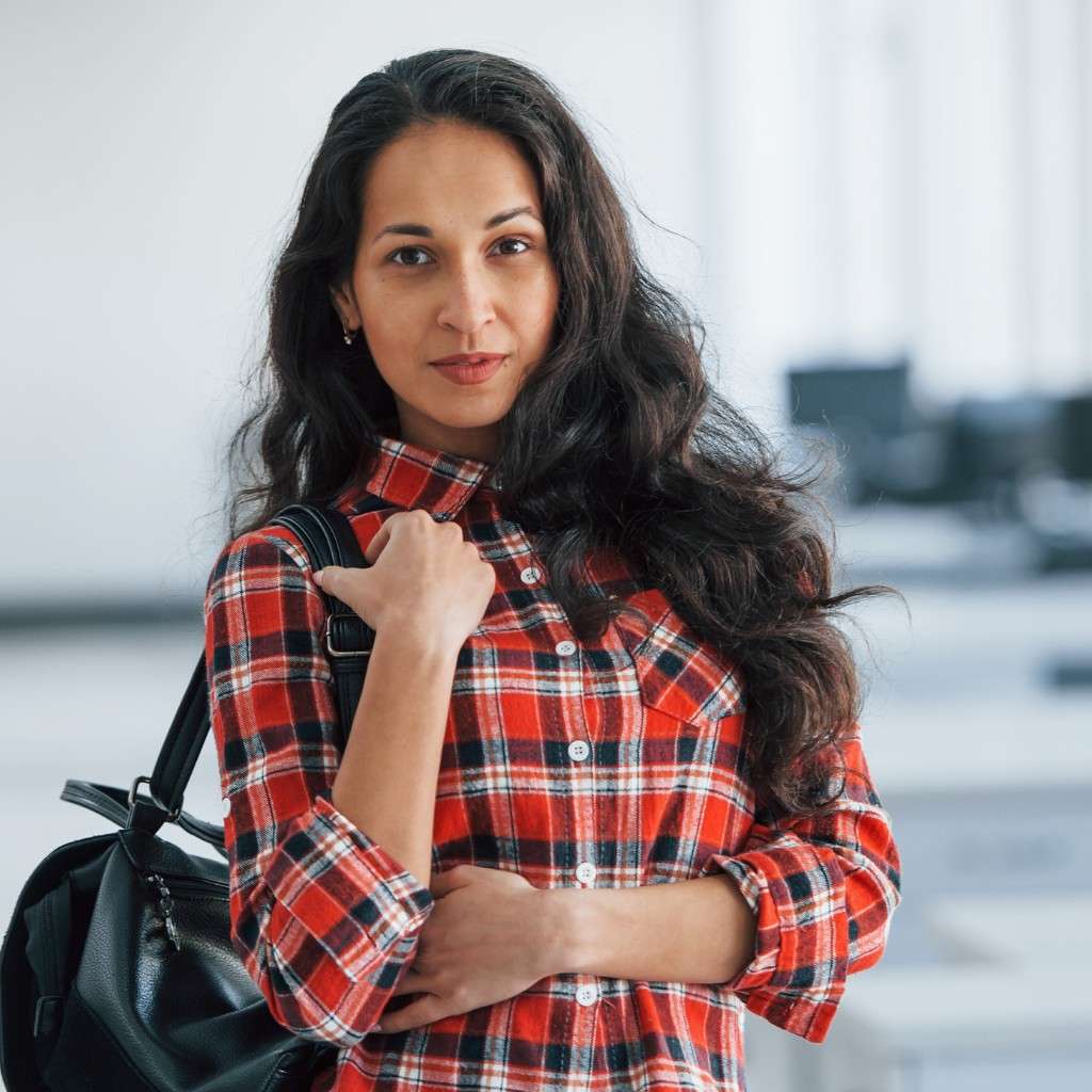 Improve pronunciation, vocabulary, and communication through practical online lessons.